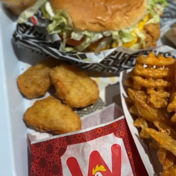 Wallace Chicken - Chicken nuggets, wa sauce, deluxe chicken sandwich - Chicken Wings Near Me - Walnut, California