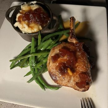 Arnold Palmer's Restaurant - Pork Chops - American Near Me - La Quinta, California Arnold Palmer's Restaurant - Pork Chops - American Near Me - La Quinta, California