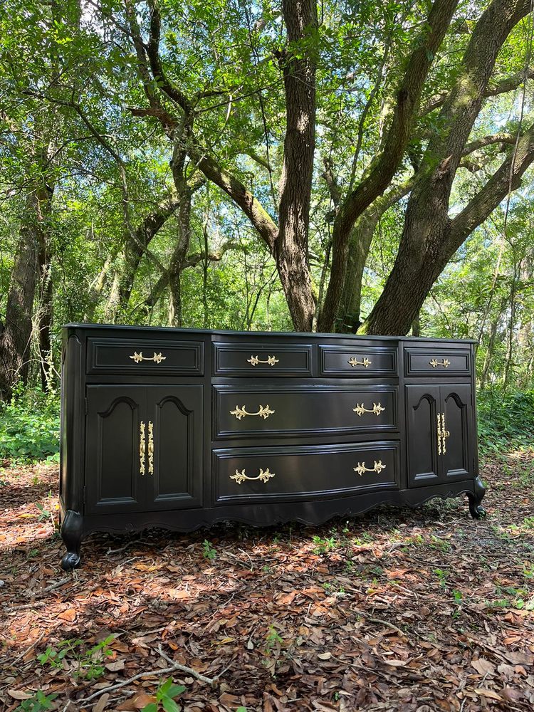 The Woodpecker - upholstery in Tampa, FL