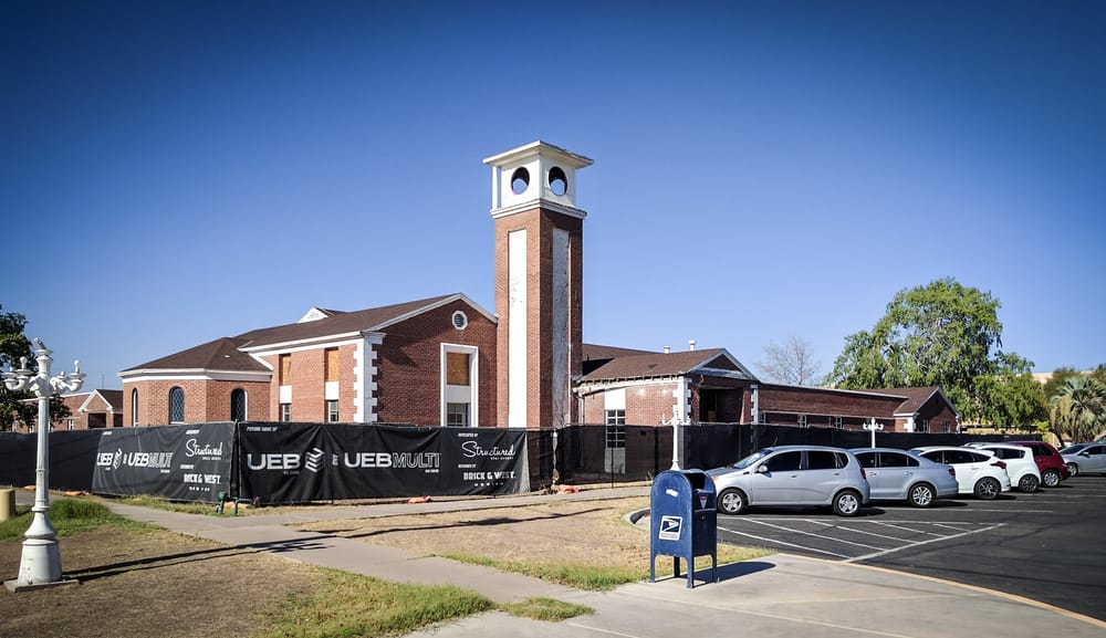 STRUCTURED REAL ESTATE Updated September 2024 13 Photos 171 N