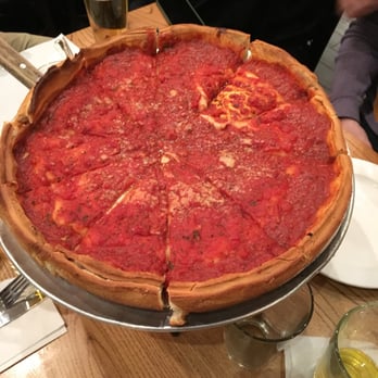 Giordano's - Pizza Near Me - Chicago, Illinois