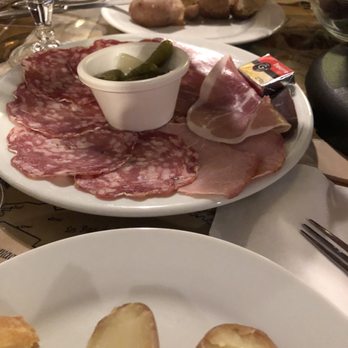 Pain Vin Fromages - Fondue Near Me - Paris, 75 Pain Vin Fromages - Fondue Near Me - Paris, 75