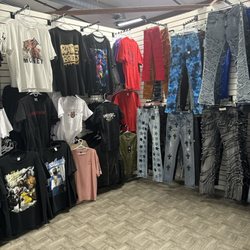 Brundage Swap Meet - Men and kids stack jeans and T shirt sizes small to 5X