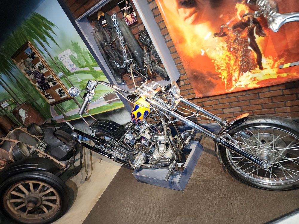 Hollywood Star Cars Museum