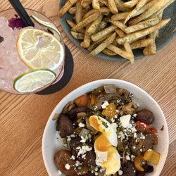 Mushroom hash and herb fries