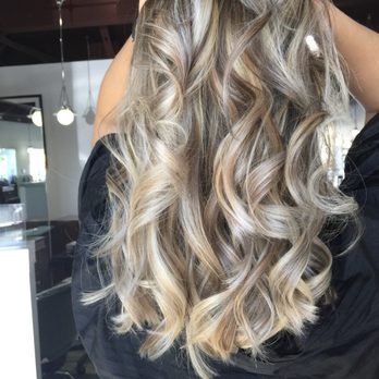 A La Mode Hair Studio - Hair Salons Near Me - Glendale, California A La Mode Hair Studio - Hair Salons Near Me - Glendale, California