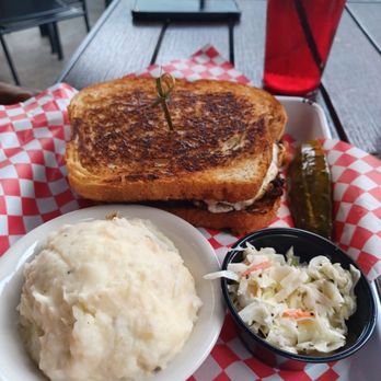 Libby’s Southern Comfort - Steak n eggs sandwich - Southern Near Me - Covington, Kentucky Libby’s Southern Comfort - Steak n eggs sandwich - Southern Near Me - Covington, Kentucky