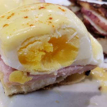 Keke's Breakfast Cafe - Unwanted over cooked egg Bennie's - Breakfast & Brunch Near Me - Apopka, Florida
