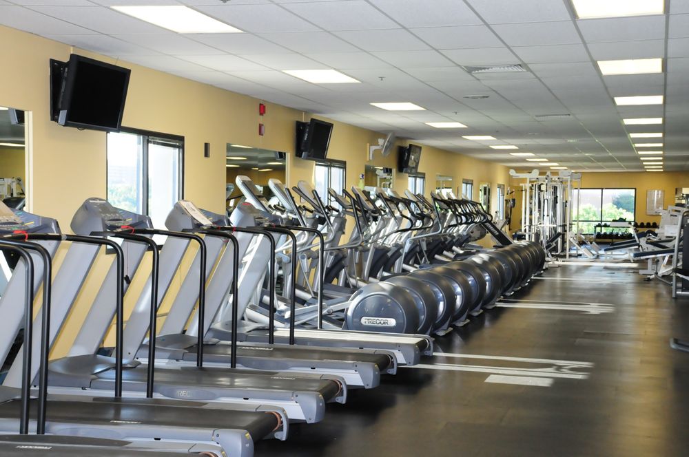 UMKC CAMPUS RECREATION AT SWINNEY CENTER Updated September 2024