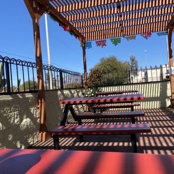 Salsa Verde Restaurant - Outdoor patio - Mexican Near Me - Tucson, Arizona