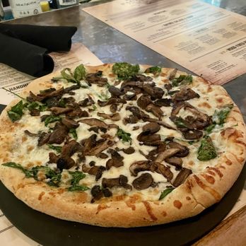 Pack's Tavern - Mushroom pizza - Pubs Near Me - Asheville, North Carolina Pack's Tavern - Mushroom pizza - Pubs Near Me - Asheville, North Carolina