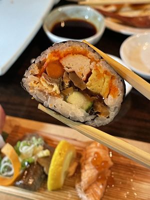 Toni's Sushi Bar by null