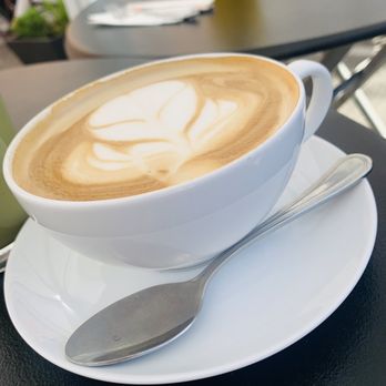 Bru's Wiffle - Vanilla Latte - Breakfast & Brunch Near Me - Santa Monica, California