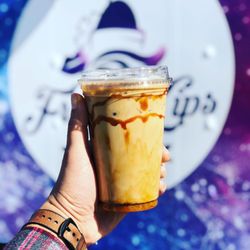 Frosty Lips - Iced Caramel Latte
