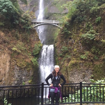 Multnomah Falls - Easy picture, not many people get up early... Lazies - Hiking Near Me - Bridal Veil, Oregon Multnomah Falls - Easy picture, not many people get up early... Lazies - Hiking Near Me - Bridal Veil, Oregon