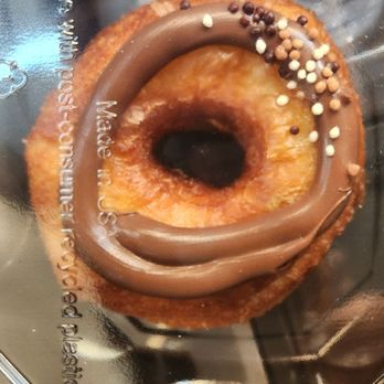 Paris Baguette - Nutella croinut - Bakeries Near Me - Lake Forest, California