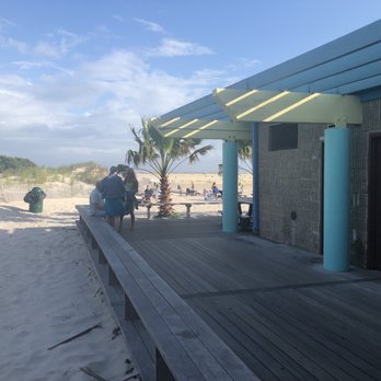 Salt Shack - Cocktail Bars Near Me - Babylon, New York