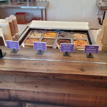 Ubatuba Açaí - Valencia - Toppings 1 - Juice Bars & Smoothies Near Me - Valencia, California Ubatuba Açaí - Valencia - Toppings 1 - Juice Bars & Smoothies Near Me - Valencia, California