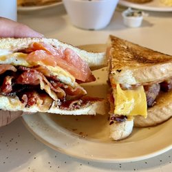 Paul's Cafe