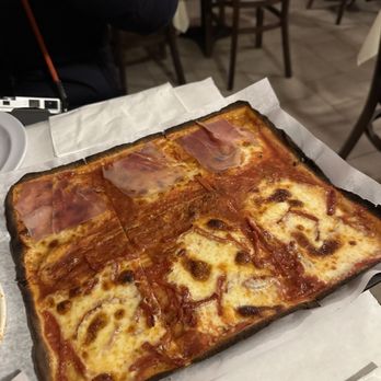 LAZZARA’S PIZZA CAFE - Updated June 2025 - 298 Photos & 437 Reviews