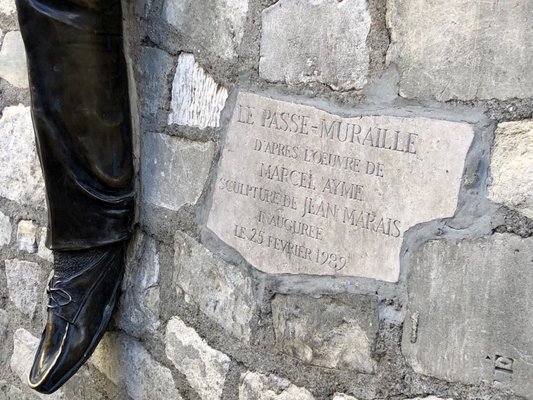 Le Passe-Muraille by null