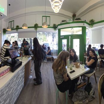 Binge Coffee House - Mid afternoon on a Friday is packed! - Vietnamese Near Me - Berkeley, California Binge Coffee House - Mid afternoon on a Friday is packed! - Vietnamese Near Me - Berkeley, California