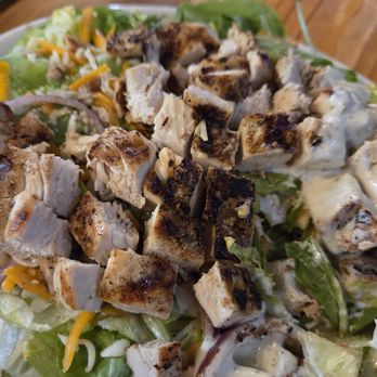 Oscar Store - Grilled Chicken Salad - American Near Me - Temple, Texas