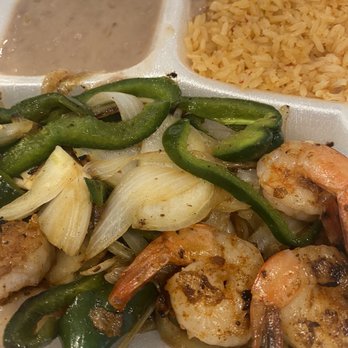 Burros Tex Mex Bar and Grill - Fajitas shrimp for 1 person - Cocktail Bars Near Me - Round Rock, Texas Burros Tex Mex Bar and Grill - Fajitas shrimp for 1 person - Cocktail Bars Near Me - Round Rock, Texas