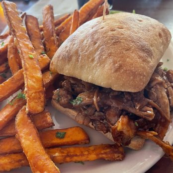Patterson's Pub - Pull pork sandwich - American Near Me - Mendocino, California Patterson's Pub - Pull pork sandwich - American Near Me - Mendocino, California