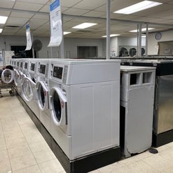 Tillie's Coin Laundry - laundry entrance