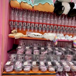 Sloan's - Los Angeles - Sloan's from Florida hits LA with a Pink Palace Themed Ice Cream Shop, Retro Candy, Soda, Stuffed Animals, Toys & More @ Westfield Topanga
