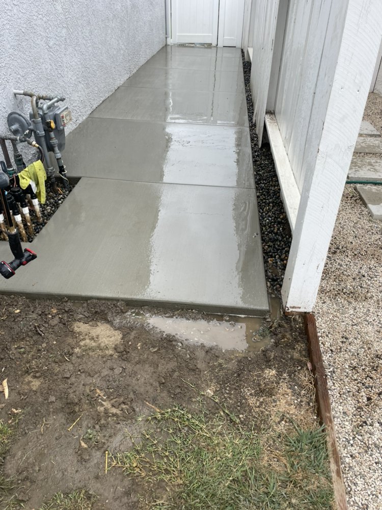 Slide of Gomez Construction