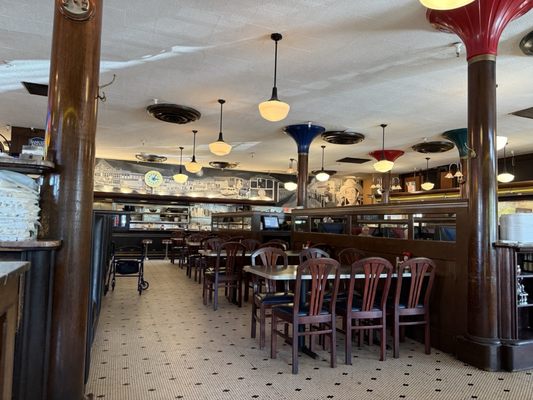 Dalts American Grill by null