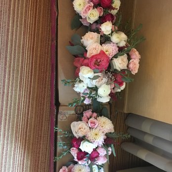 The Dizzy Daisy - Bride/bridesmaid bouquets! - Florists Near Me - Orange, California The Dizzy Daisy - Bride/bridesmaid bouquets! - Florists Near Me - Orange, California