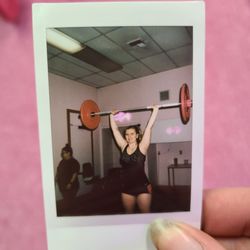 Jayfitelite - We lift heavy pink circles 