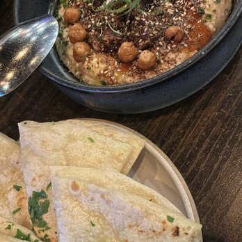Sparrow + Wolf - Oxtail hummus and garlic naan - New American Near Me - Las Vegas, Nevada Sparrow + Wolf - Oxtail hummus and garlic naan - New American Near Me - Las Vegas, Nevada