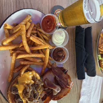 Gristworkz - Brewpubs Near Me - Houston, Texas