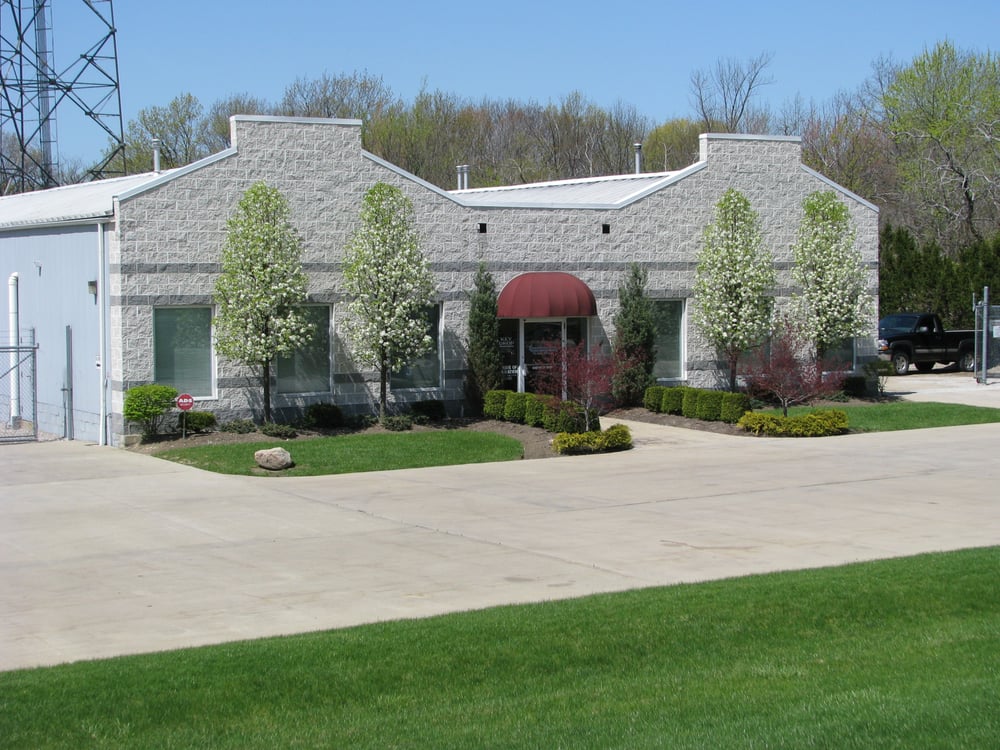 GEAUGA UNIBODY COLLISION REPAIR CENTER Updated October 2024 11574