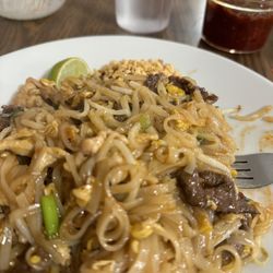 Langley Thai Cuisine - Combo Pad Thai