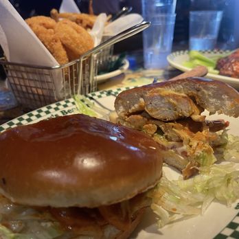 Barneys Beanery - Buffalo burger - Sandwiches Near Me - Pasadena, California