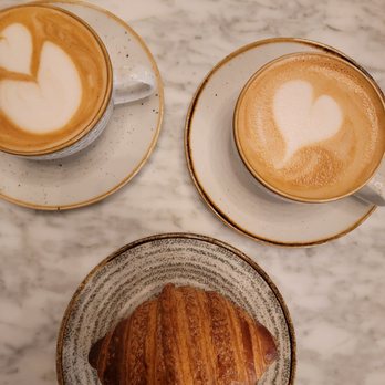 Good Ambler - Lavender lattes and a croissant - Bakeries Near Me - Chicago, Illinois