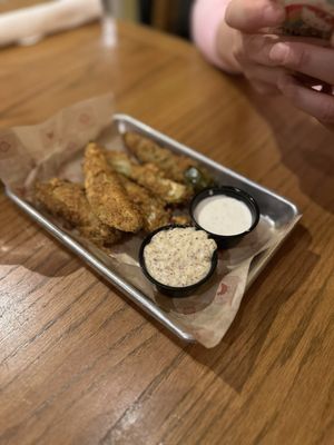 Lucille's Smokehouse Bar-B-Que by null