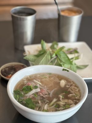 Pho Hong Phat by null