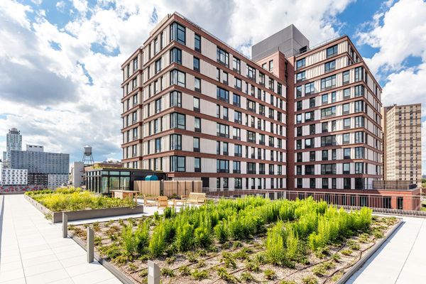 535 Carlton Apartments by null
