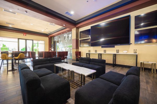 Scotty's Restaurant & Lounge by null
