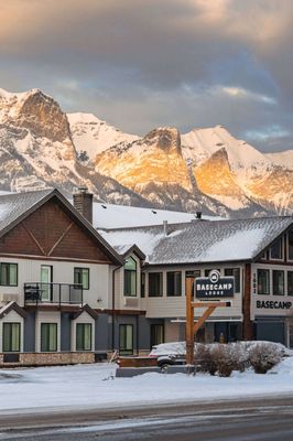 Basecamp Lodge Canmore by null