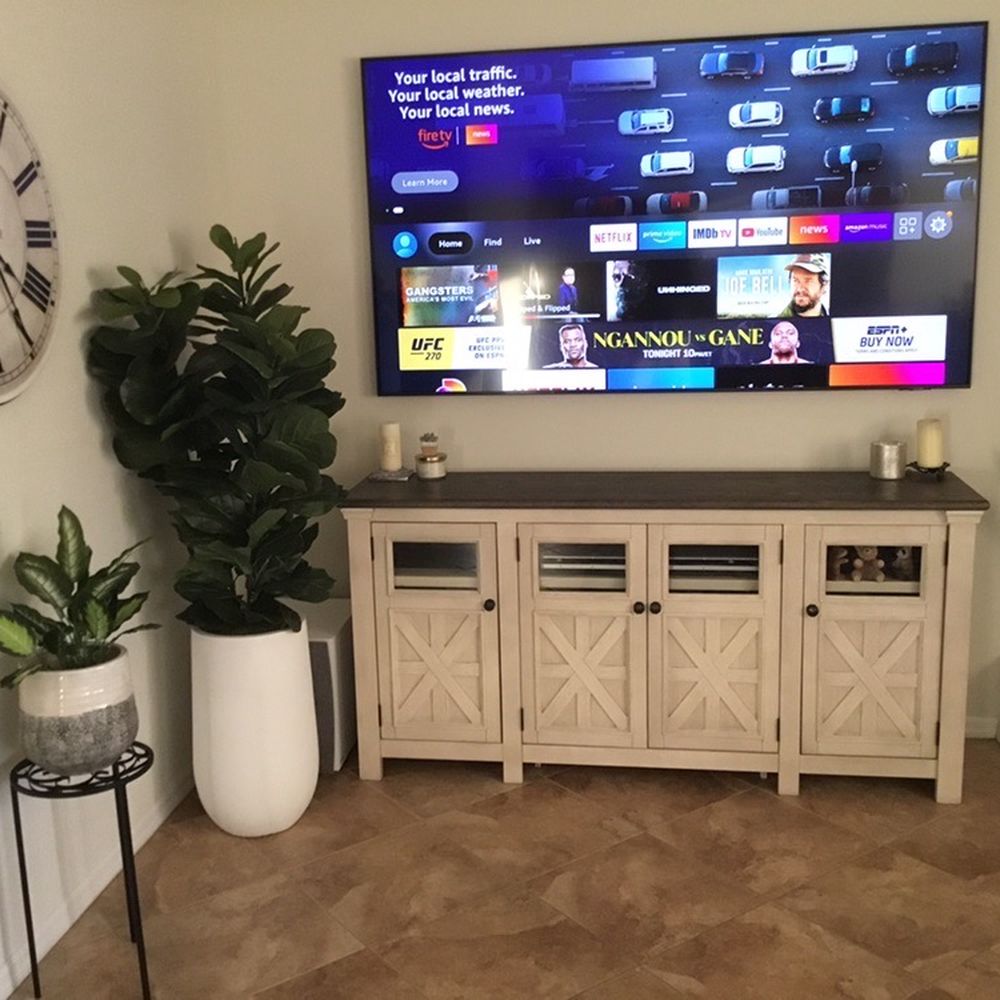 HomeTronic - Clean TV wall mount - Home Theatre Installation Near Me - Las Vegas, Nevada