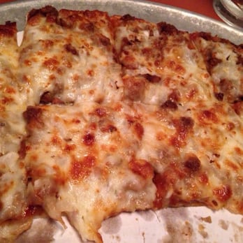 Arni's - Best bbq pizza ever! - Pizza Near Me - Indianapolis, Indiana