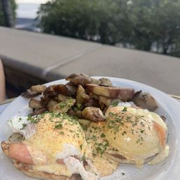 Smoked Salmon Benedict