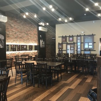 Main St Pizza Company - Dining room - Pizza Near Me - Batavia, New York Main St Pizza Company - Dining room - Pizza Near Me - Batavia, New York